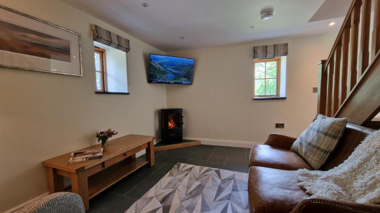 Glandwr At Hendre Rhys Gethin *